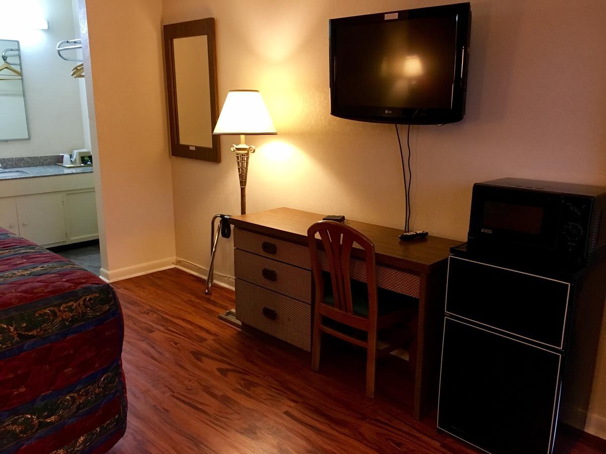 American Inn Stevenson エクステリア 写真