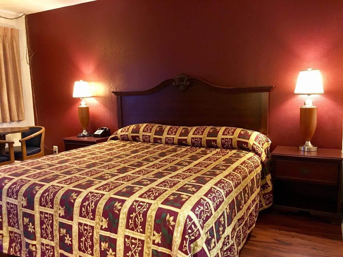 American Inn Stevenson エクステリア 写真